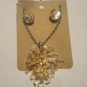 Gold Leaf Pendant Necklace and Earring Set